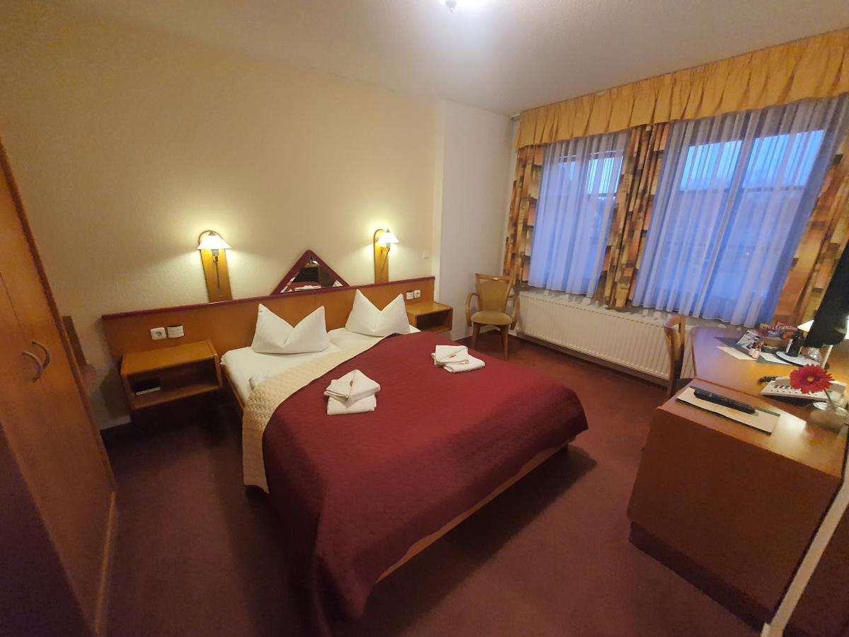 Hotel Zur Goldenen Sonne Quedlinburg Eksteriør bilde