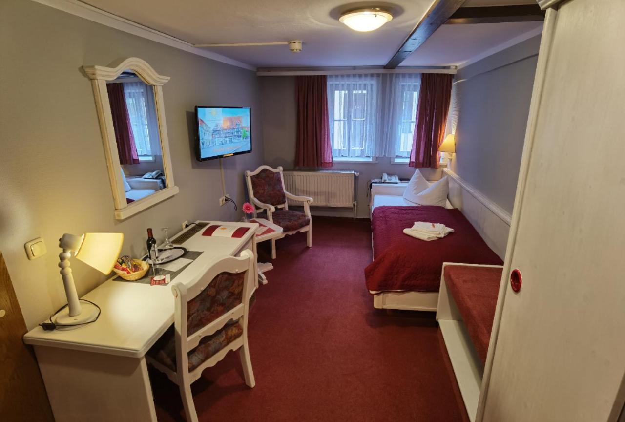 Hotel Zur Goldenen Sonne Quedlinburg Eksteriør bilde